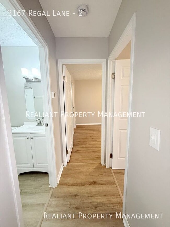 Building Photo - 3167 Regal Ln