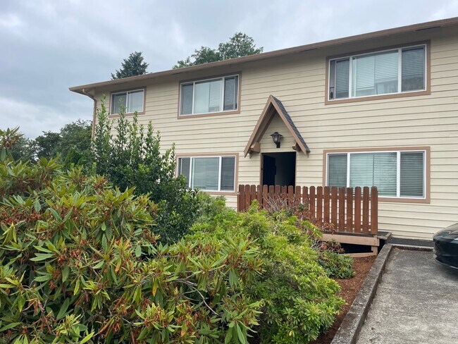 Building Photo - 1343 NW Drake Way