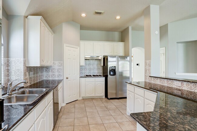 Building Photo - 10606 Badger Canyon Dr