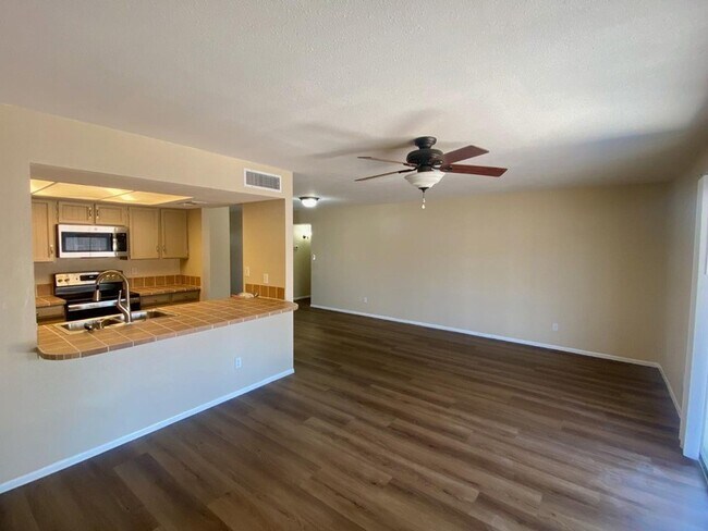 Building Photo - 3137 W Campo Bello Dr