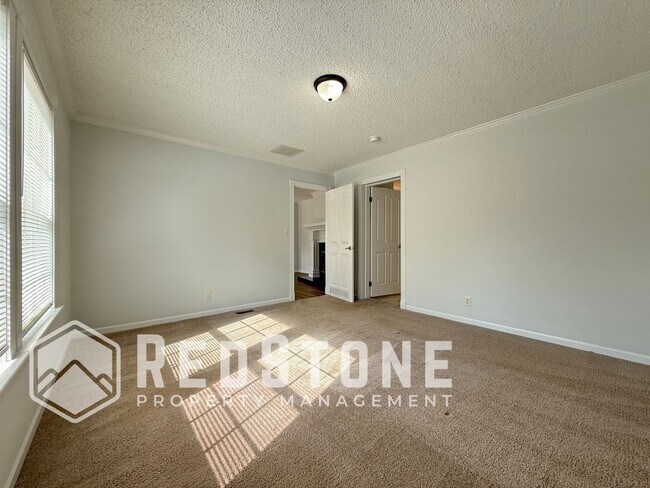 Building Photo - 3340 NC-54