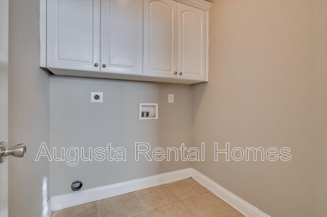 Building Photo - 719 Bonnie Oaks Ln