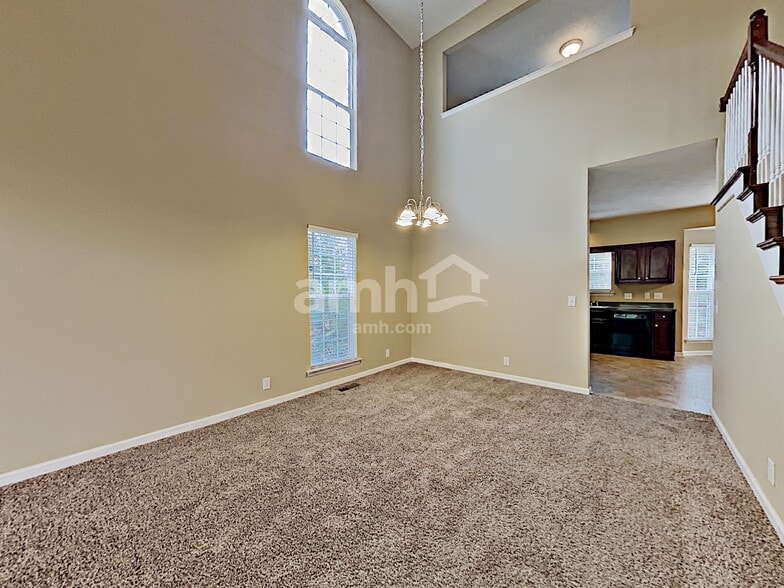 Building Photo - 661 Sugar Mill Dr