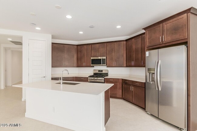 Building Photo - 11157 W Parkway Dr