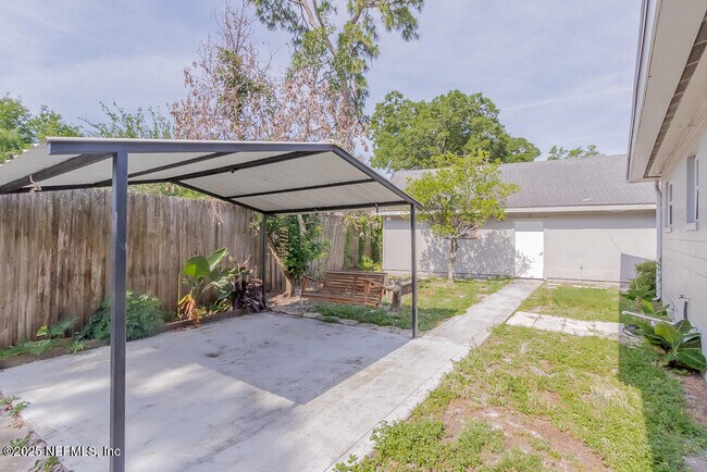 Building Photo - 5640 Coppedge Ave