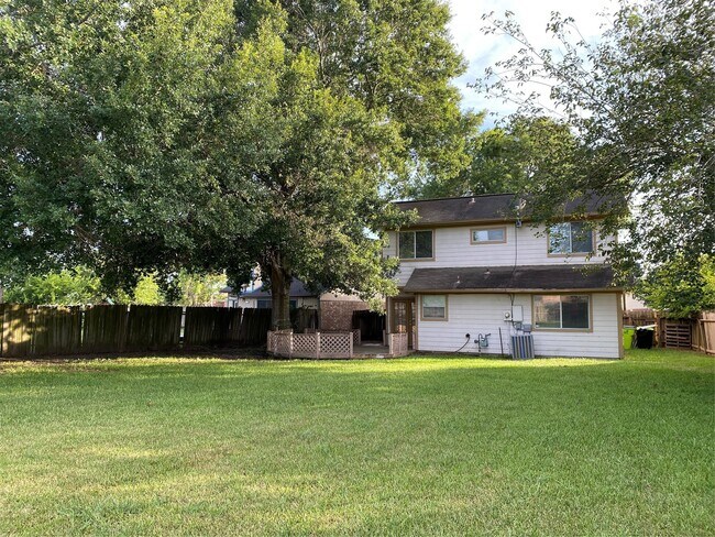 Building Photo - 2415 Poco Dr