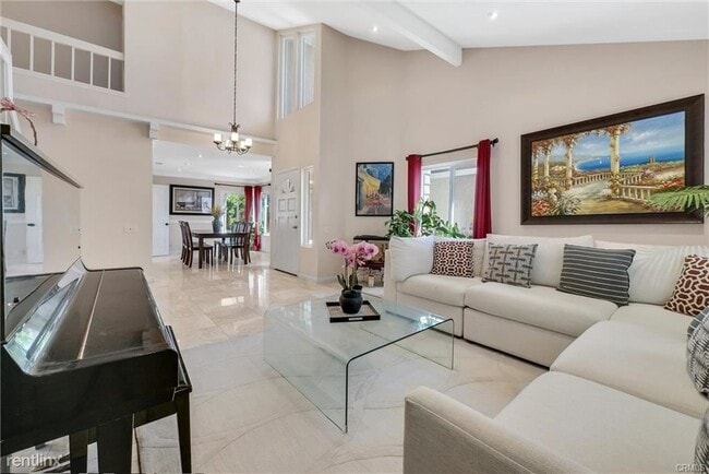 Building Photo - 4 br, 3 bath House - 1 Alba W