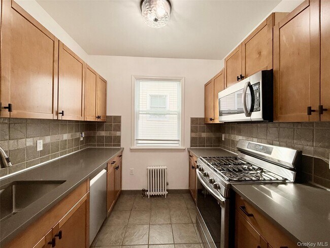 Building Photo - 78-48 85th St