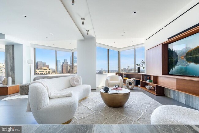 Building Photo - 210 W Rittenhouse Square