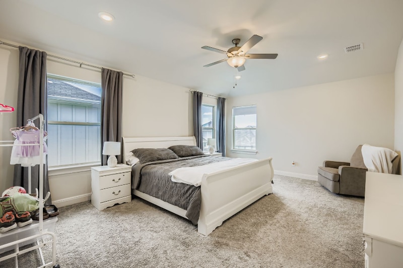 Building Photo - 497 Purple Heart Dr