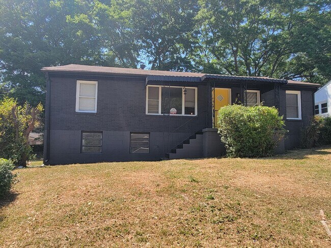 Building Photo - 3 Bedroom Brick Ranch on Basement/5 Min Drive to Downtown Atlanta