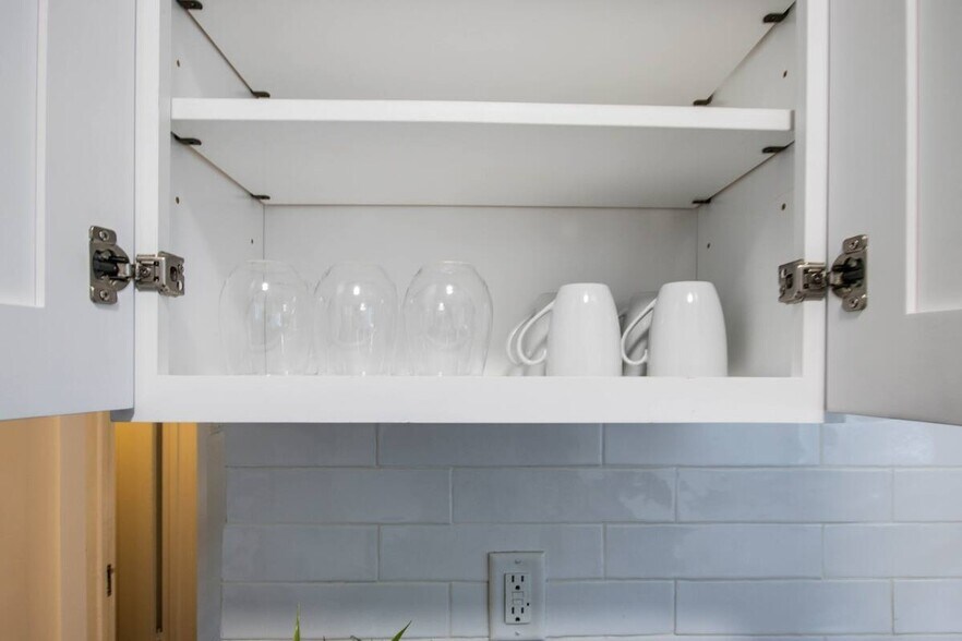 Building Photo - 1806 Washington Way