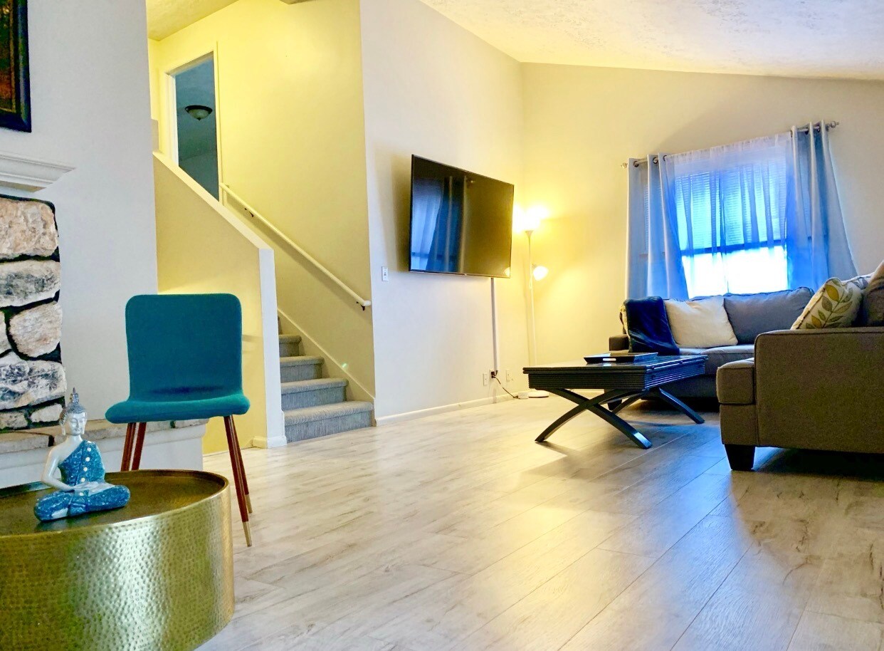 Living Room - 1885 E Jeremy Ct