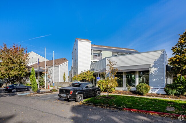 Building Photo - Columbia Point West