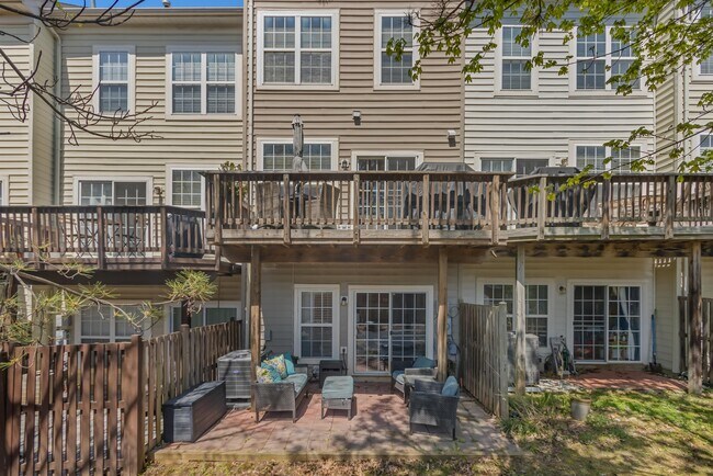 Building Photo - 11429 Log Ridge Dr