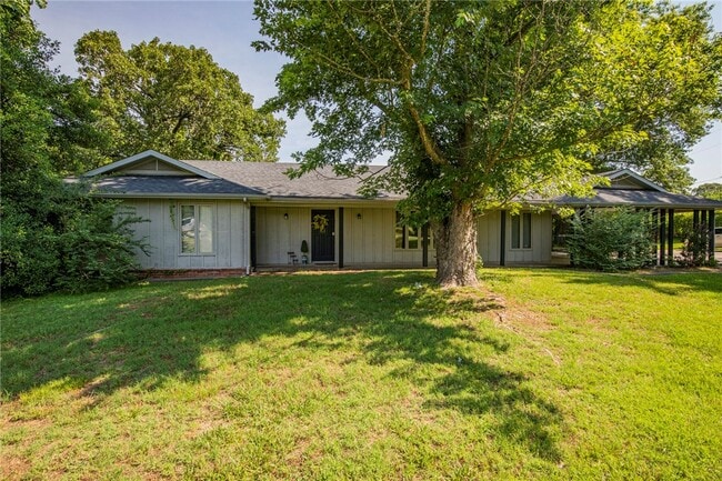 Building Photo - 107 NW Winfield Ln