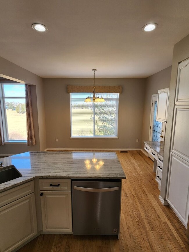 Building Photo - Parker home in Desired Stonegate Neighborhood!