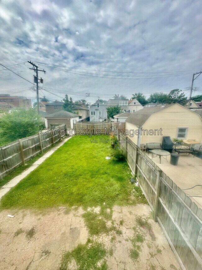 Building Photo - 2835 W 38th Pl