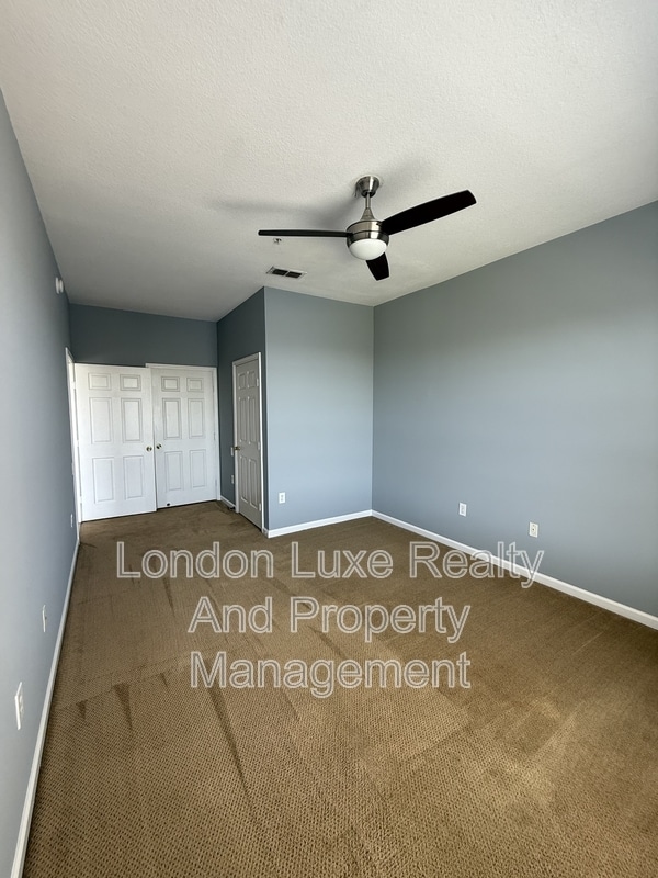 Building Photo - 7990 Baymeadows Rd