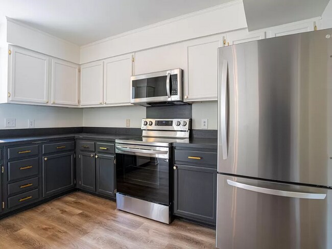 Building Photo - 3276 Heathstead Place