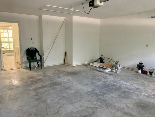 Building Photo - 1632 Whiterock Dr