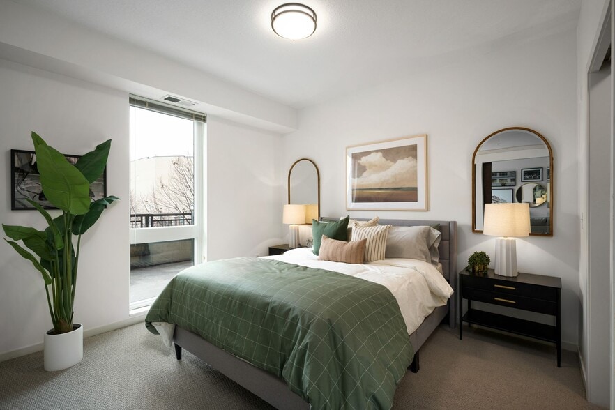 Building Photo - The Flats at West End