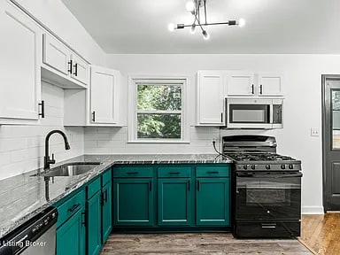 Building Photo - 1119 Ireland Dr