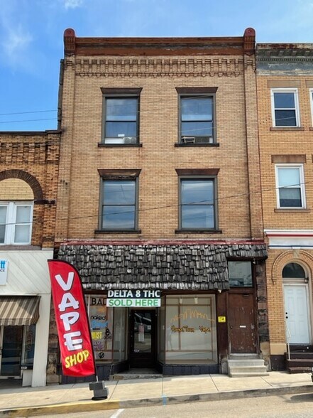 Primary Photo - 303 Clay Ave