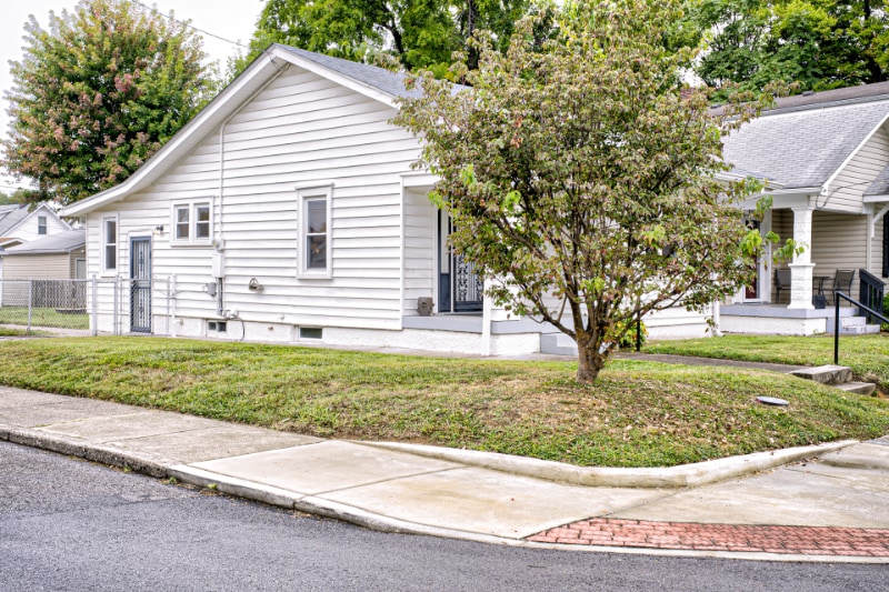 Building Photo - 1028 Forrest St