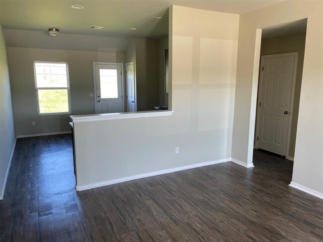 Building Photo - 915 Karlee Ct