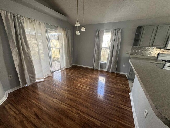 Building Photo - 205 Nicholson Dr