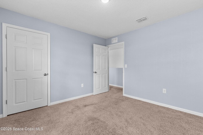 Building Photo - 402 Moray Dr