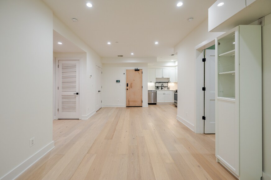 Building Photo - 1658 K St NE