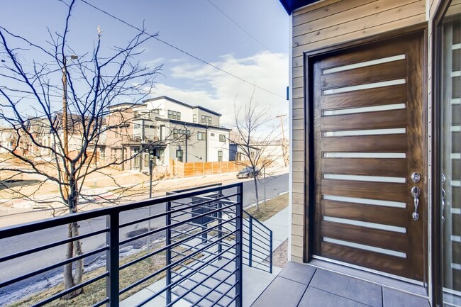 Building Photo - New Construction 3 Bedroom Townhomes with ...