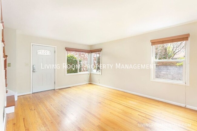 Building Photo - 3231 NE Alberta St