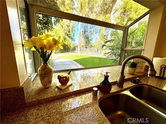 Building Photo - 23201 W Vail Dr