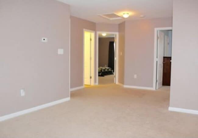 Building Photo - 613 Pecan Grove Loop