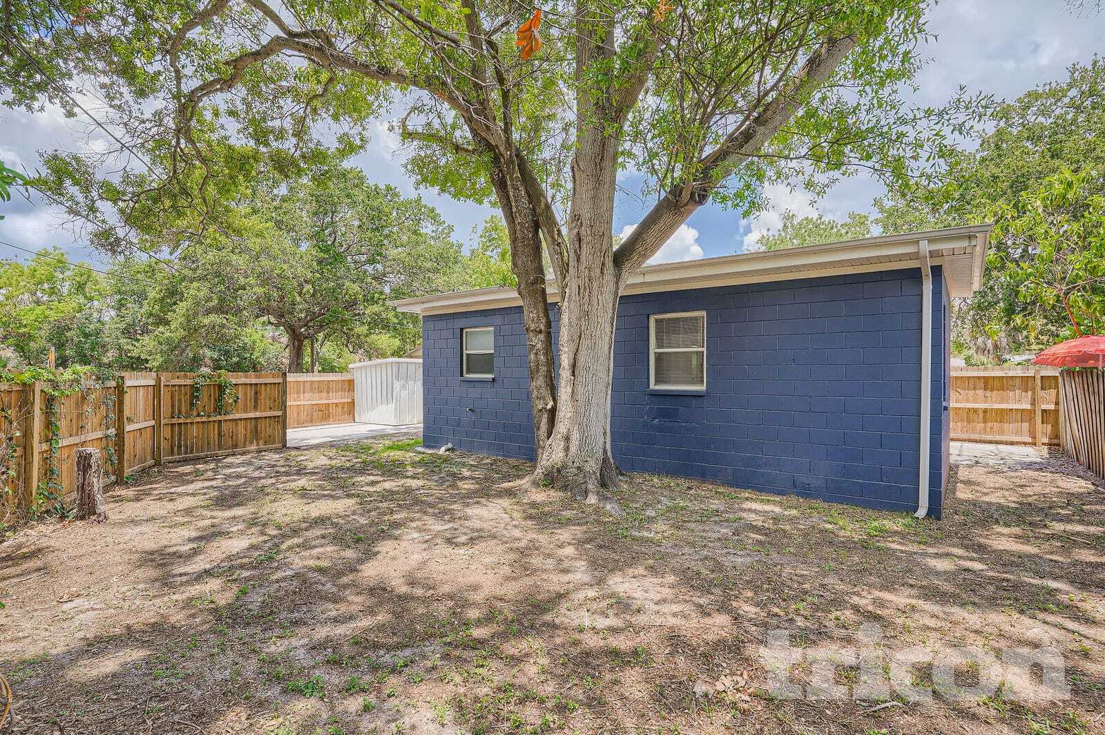 Building Photo - 4926 Haines Rd N