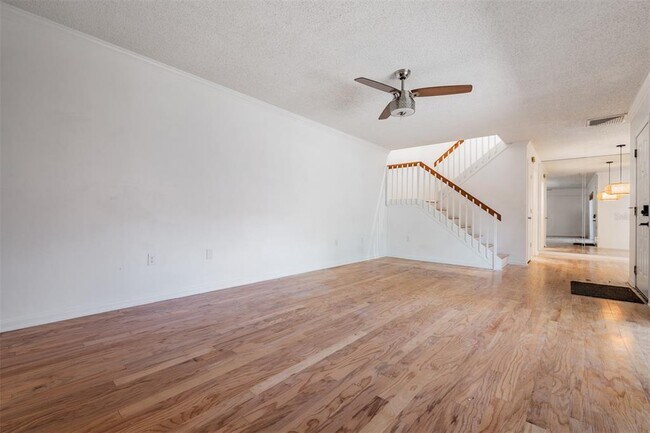 Building Photo - 2710 4th Ct