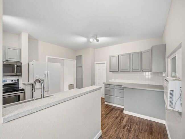 Building Photo - Stunning Updated Home in North Spokane | Bright Interiors, Modern Kitchen & Private Patio