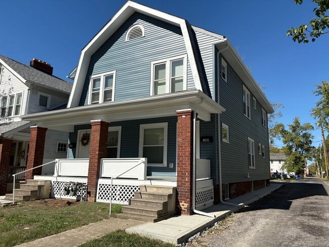 Building Photo - A newly updated 3 bedroom in Old North!