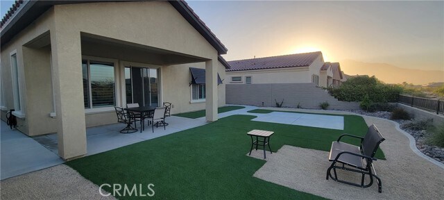 Building Photo - 82 Burgundy