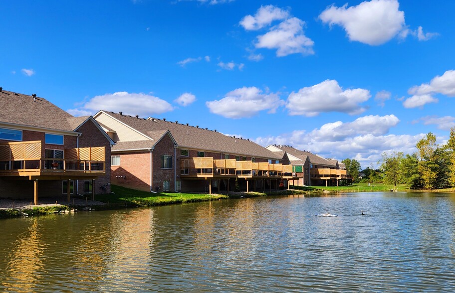 Elevated Balconies Overlooking Calming Ponds - Briggs Park of Troy