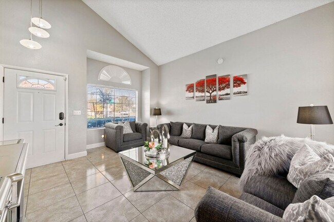 Building Photo - Fully furnished gorgeous Silverado Ranch home!