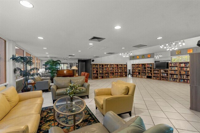 Building Photo - 2226 N Cypress Bend Dr