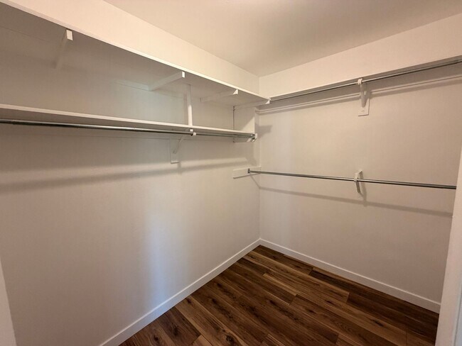 Building Photo - Nice Holmby II model home in Leisure Village 55+ Active Community