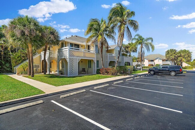 Building Photo - 353 S US Hwy 1