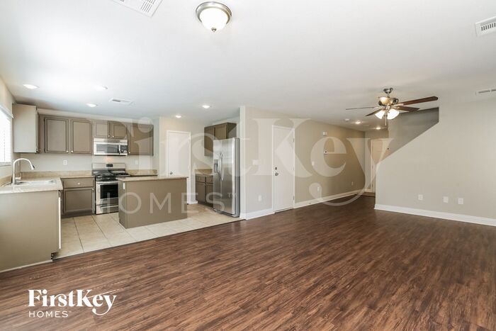 Building Photo - 7221 Dry Lake Ct
