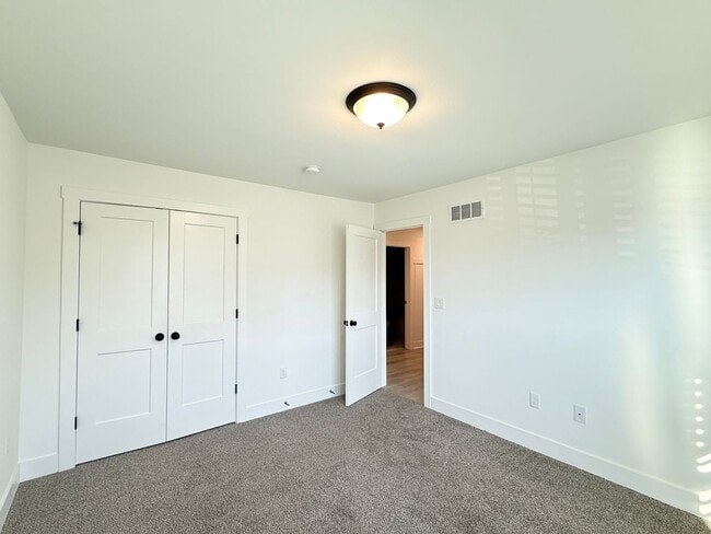 Building Photo - 6416 Whispering Wy