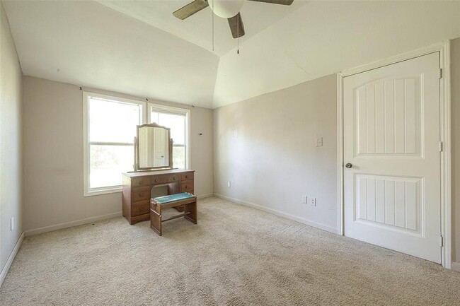 Building Photo - 138 N Mattson St